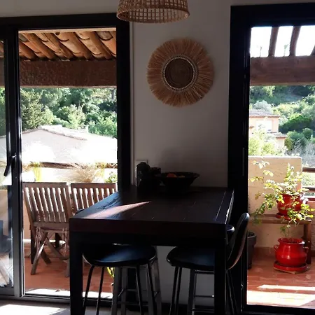Le Gecko Sea View Apartment